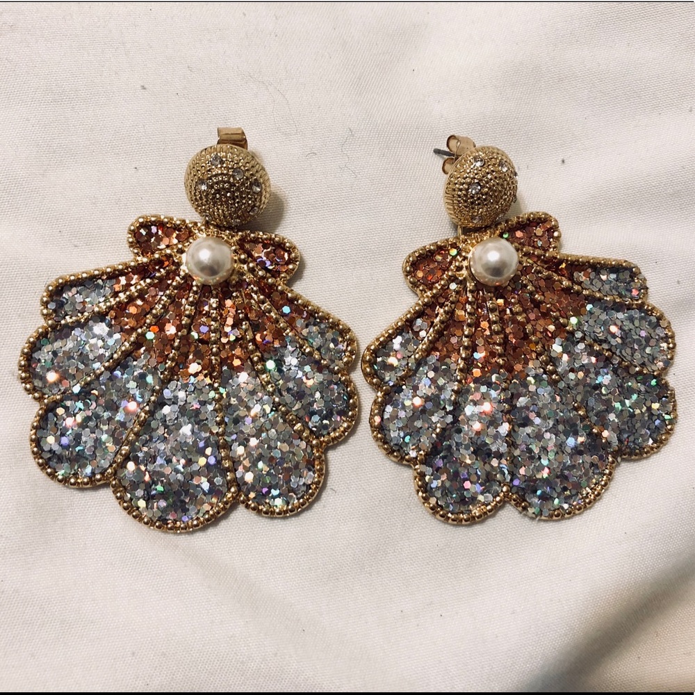 Shell earrings